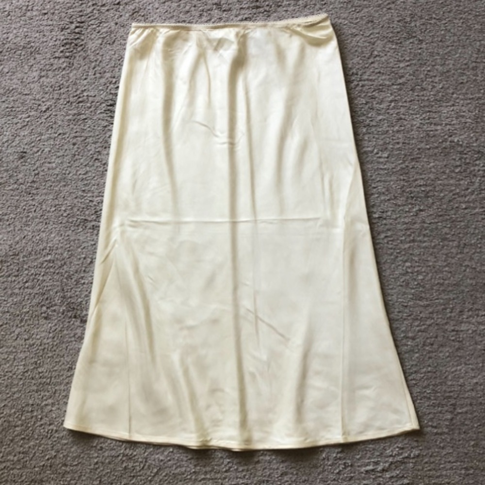 H&M Midi Satin Skirt. NWOT.